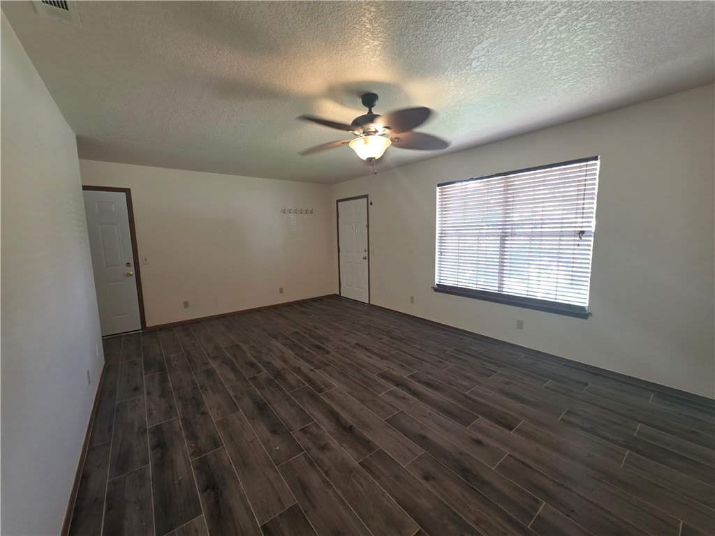 2723 Kasey Avenue – photo 5