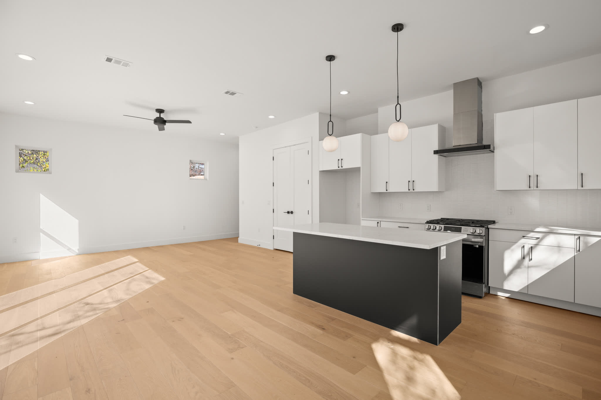 2715 Sweeney Lane – photo 3
