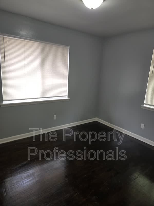 7750 Rugby Avenue – photo 3