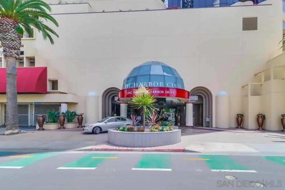 100 Harbor Drive – photo 3