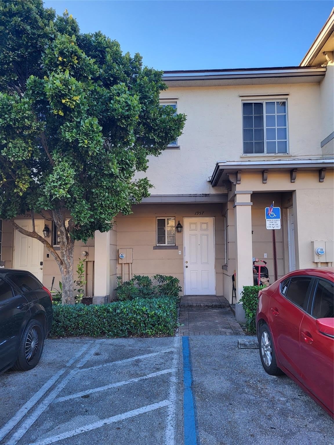 1957 Freeport Lane – photo 1