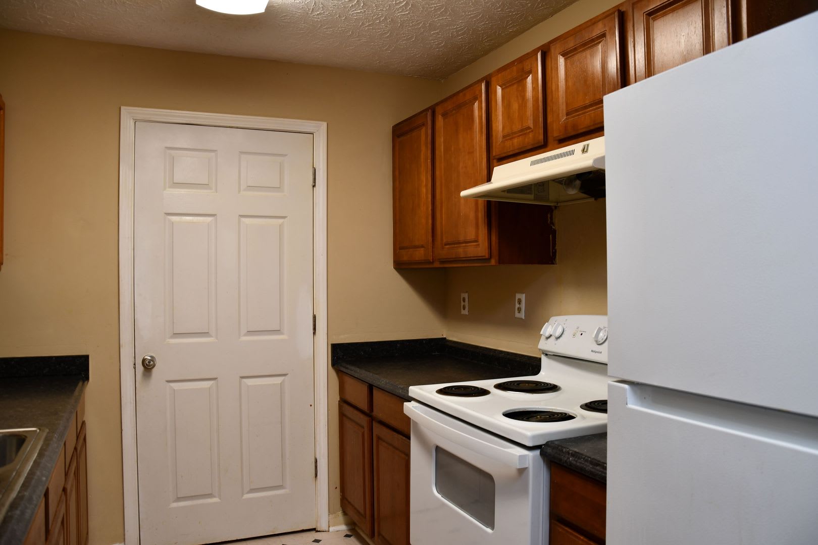 9301 Waldrop Place – photo 2