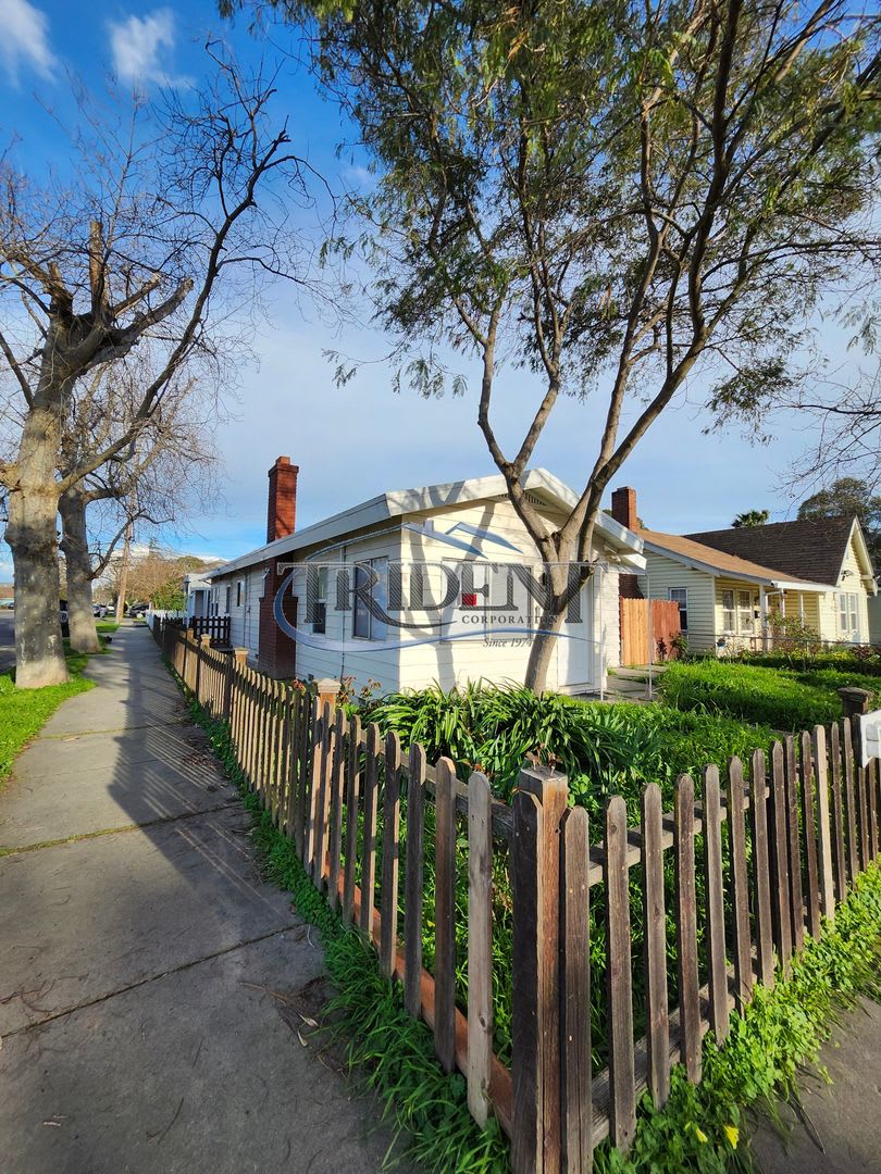 3 bedroom, 2 bath house – photo 2