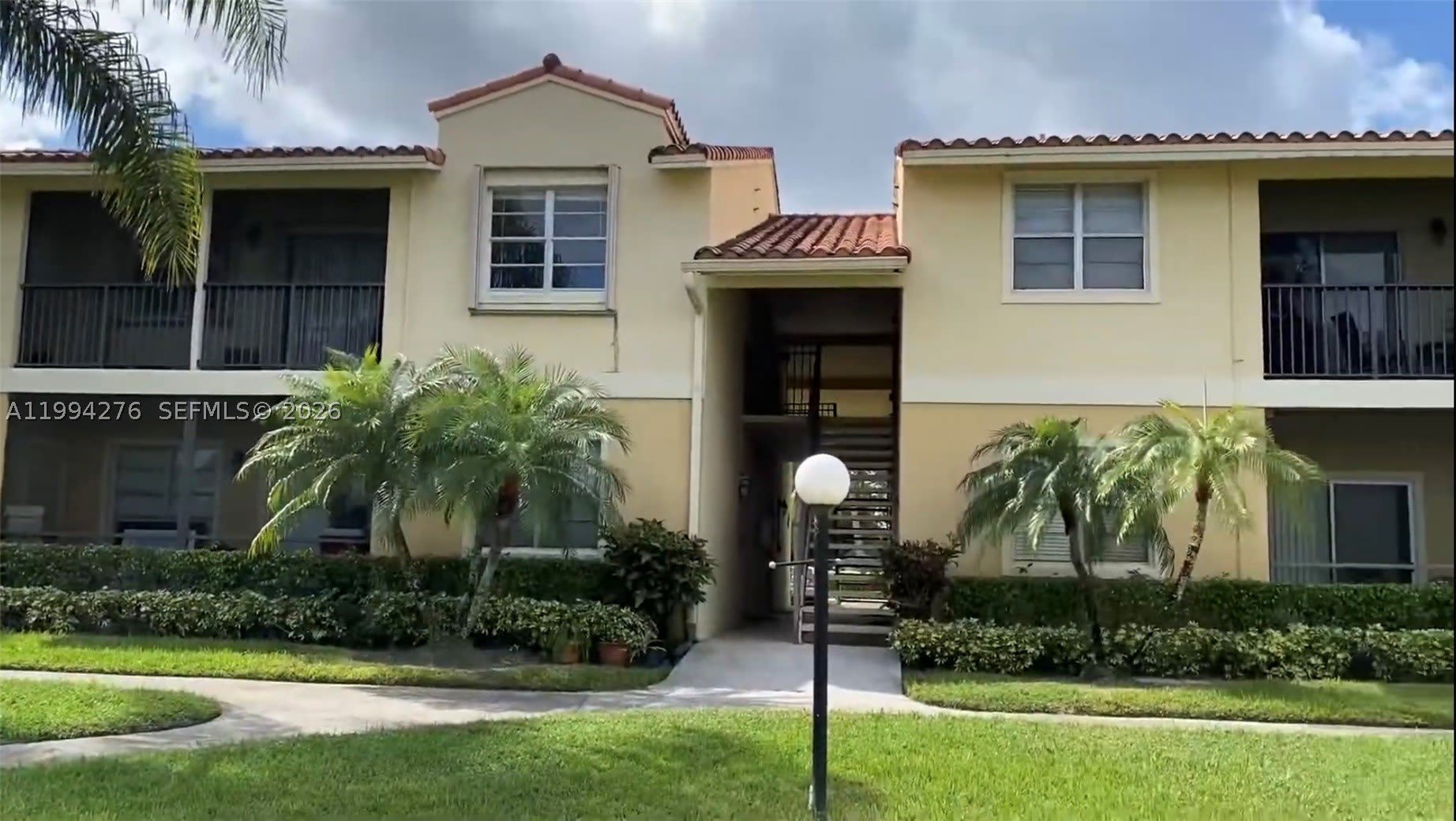 1261 Sw 46Th Ave – photo 2
