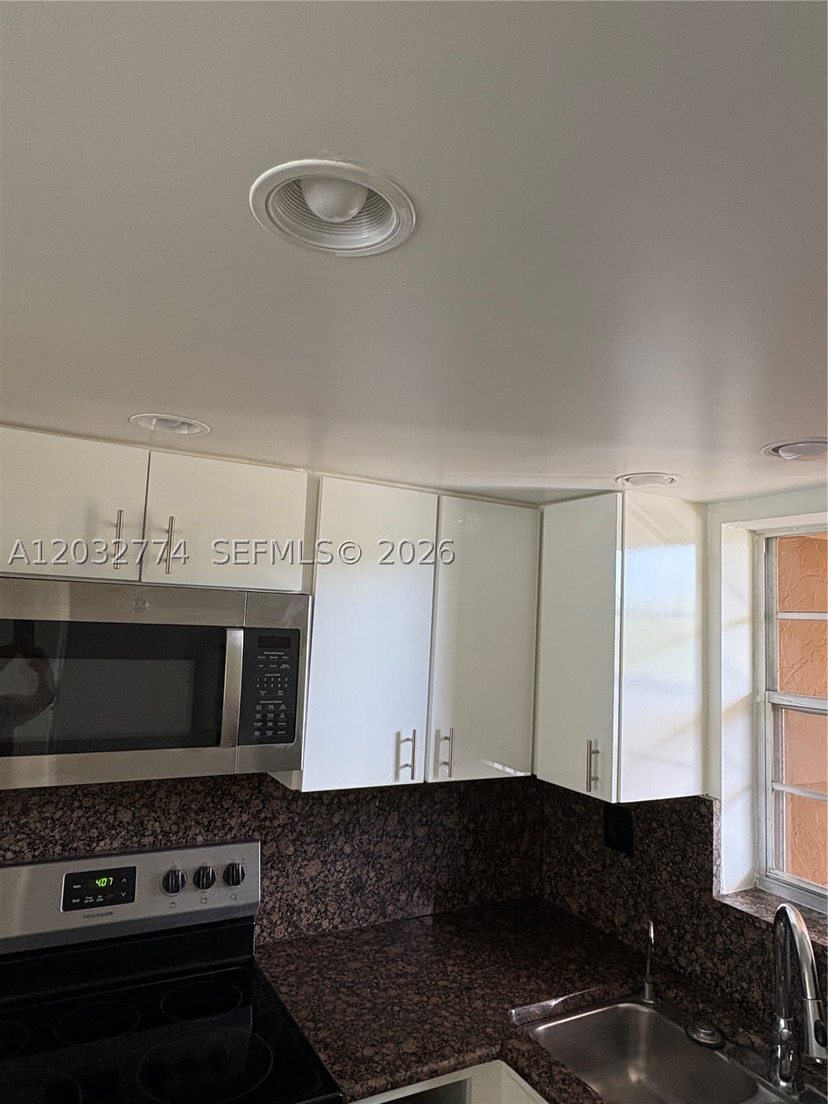 3001 W Rolling Hills Cir – photo 5