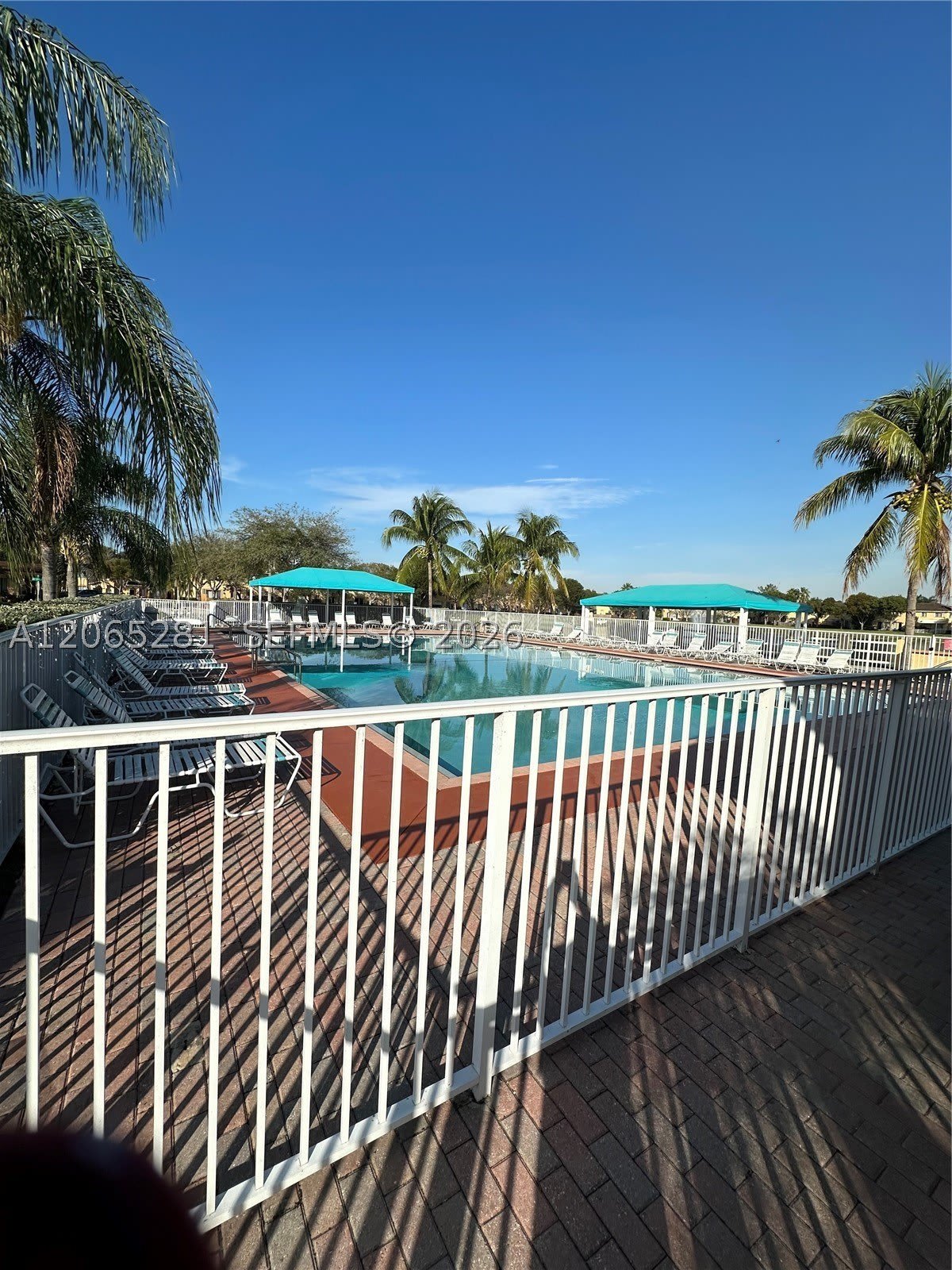 1522 SE 24th Ct – photo 2