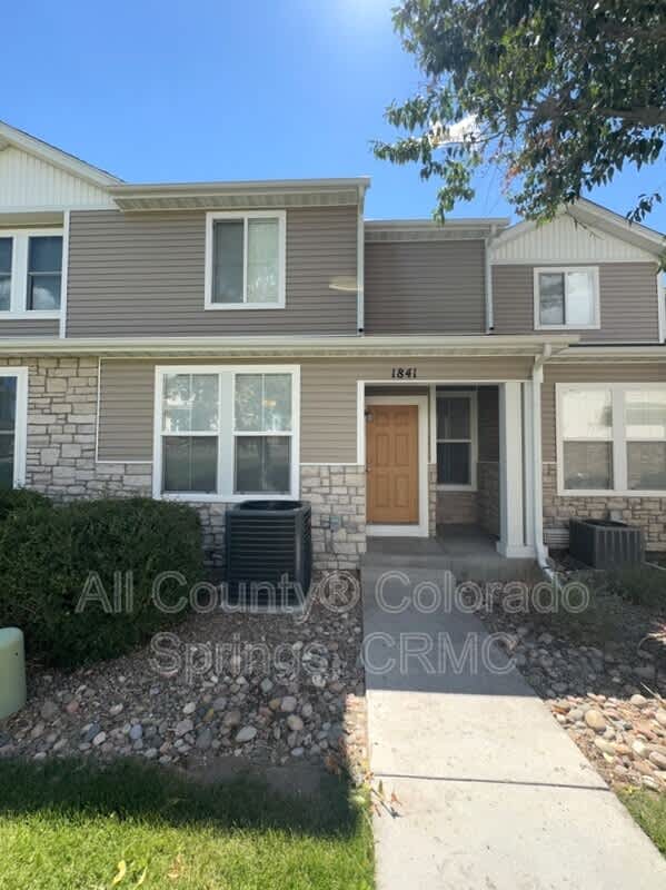 1841 Reilly Grove – photo 1