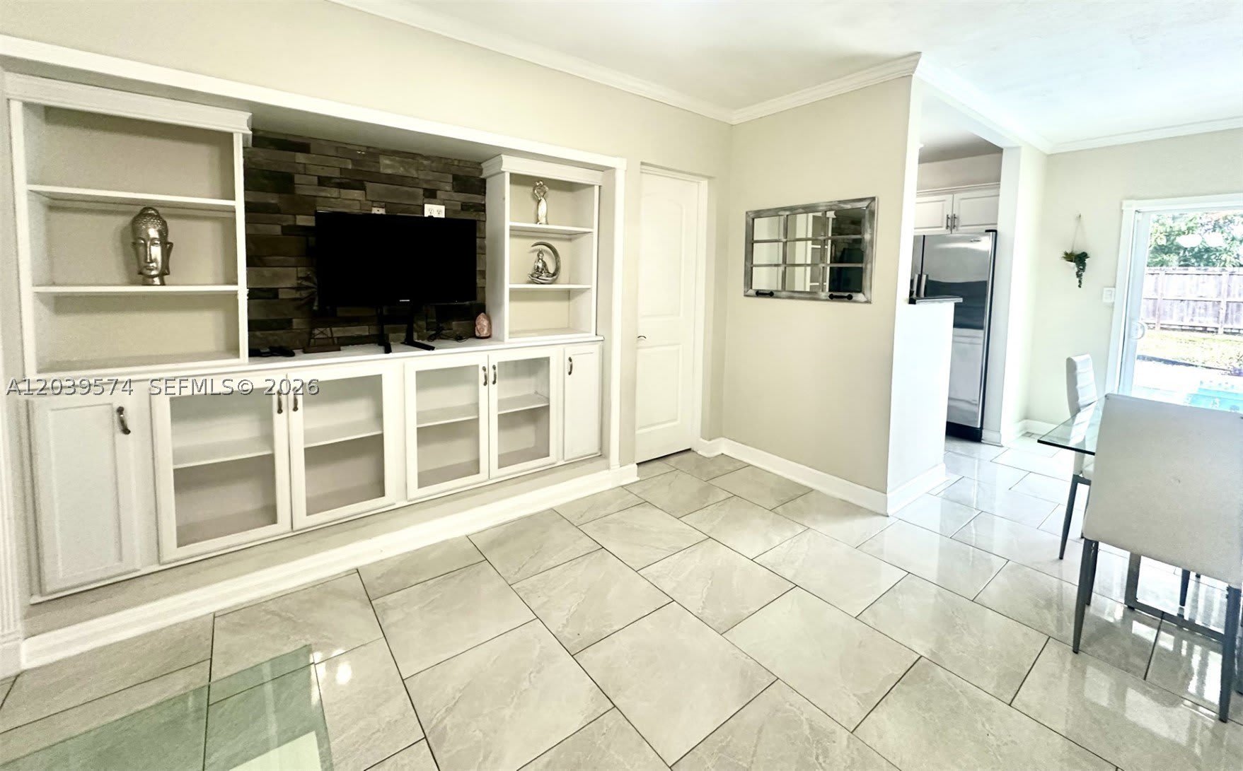 7021 Scott St. – photo 5