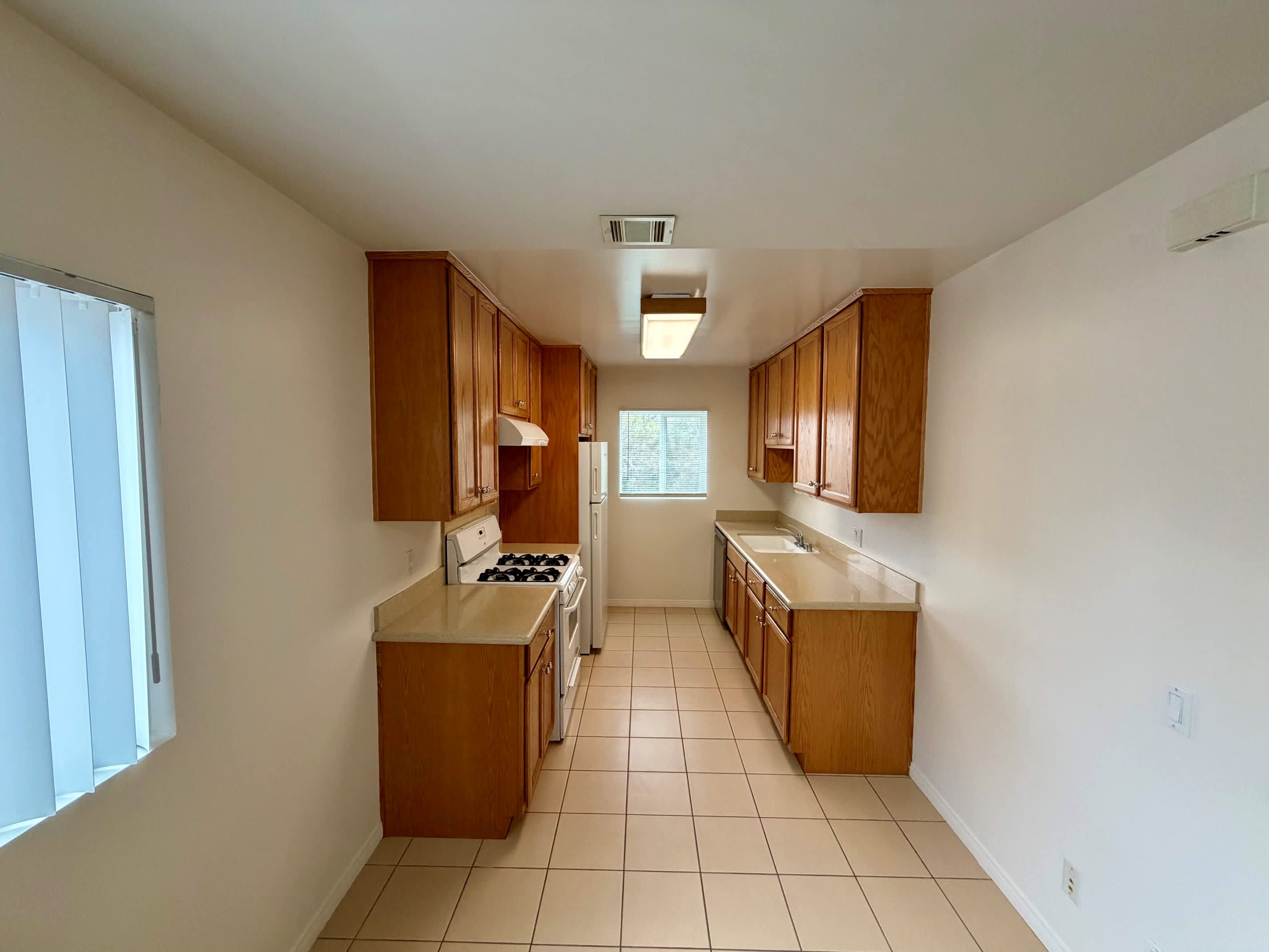 92 Monterey Road – photo 4