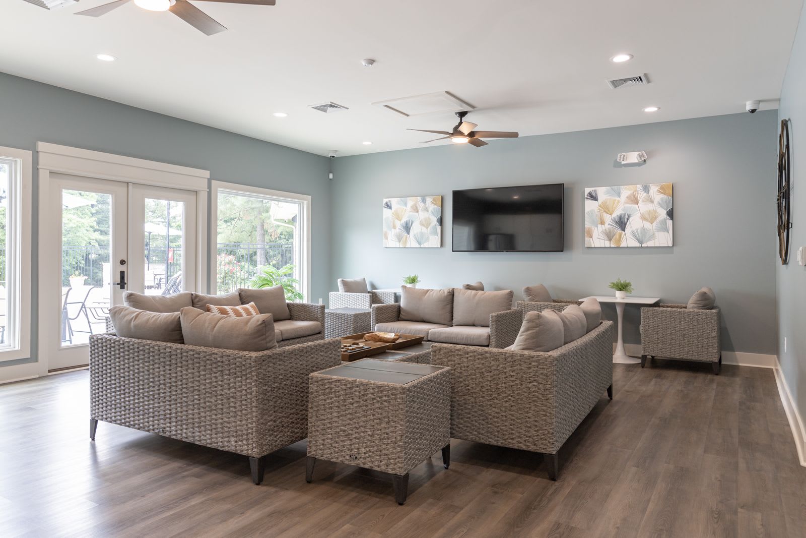 Hickory Woods Apartments – photo 3