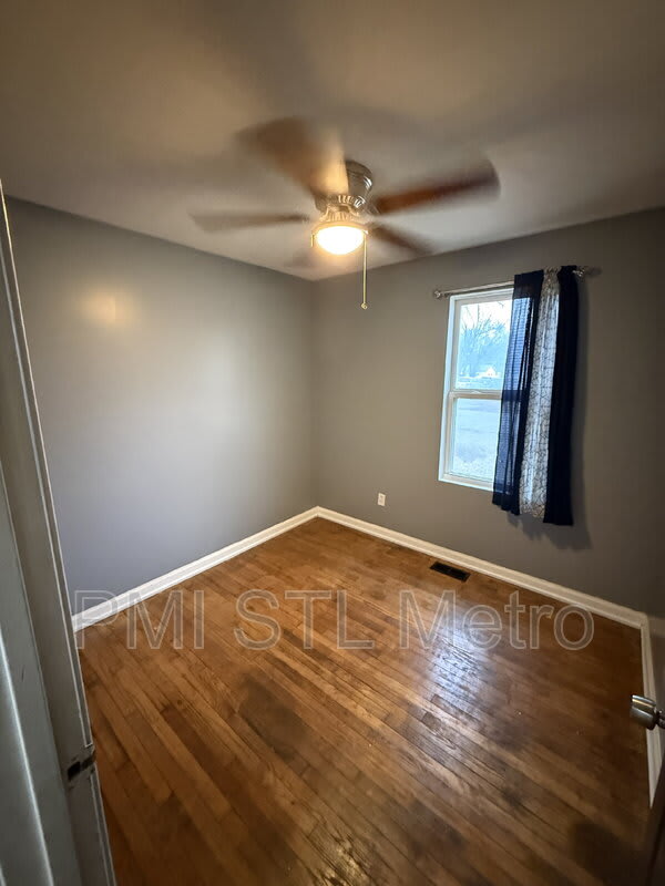 10365 Lord Dr – photo 4