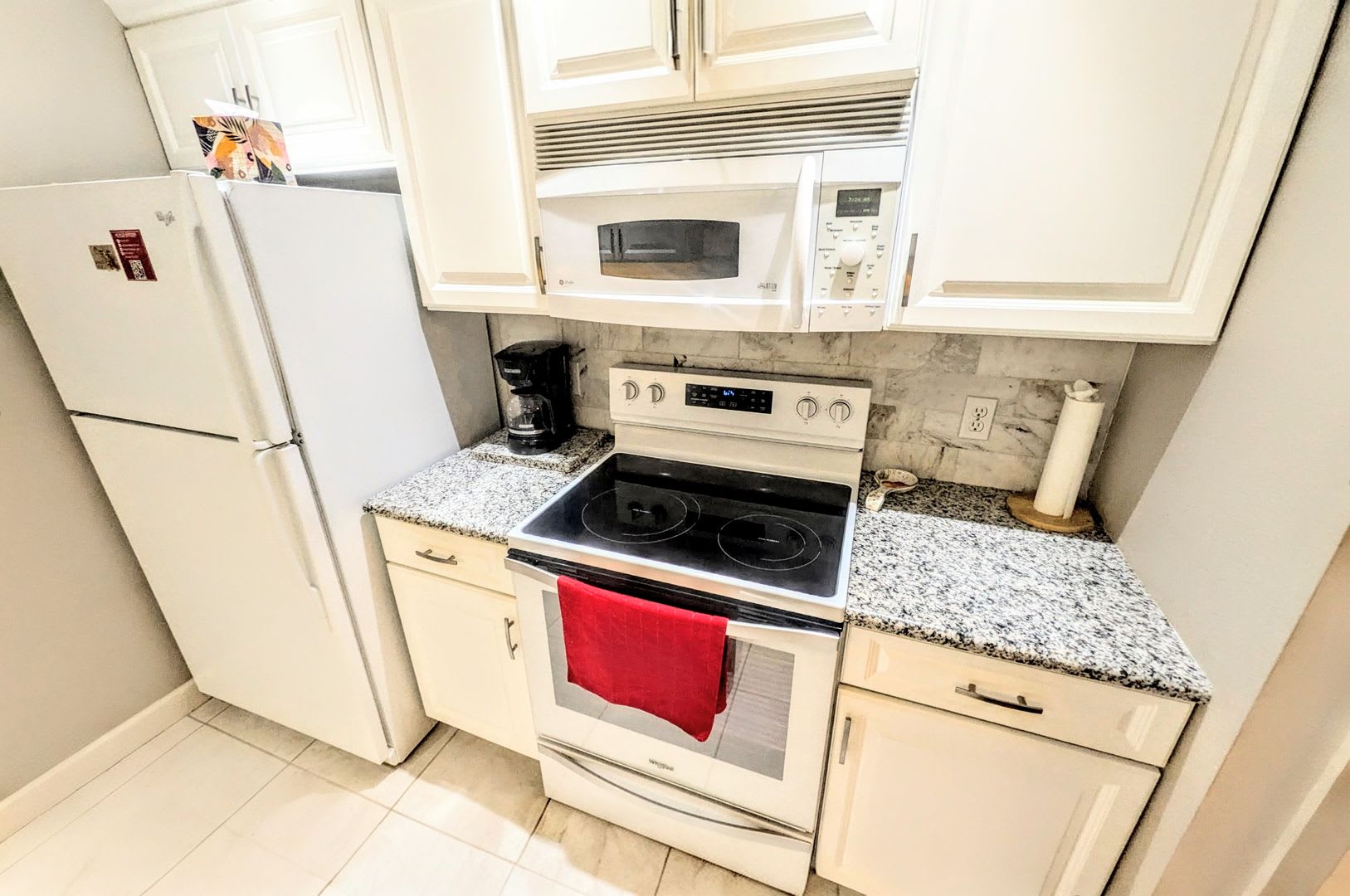 SHORT TERM TURNKEY FURNISHED DOWNTOWN AT THE RENAISSANCE – photo 4
