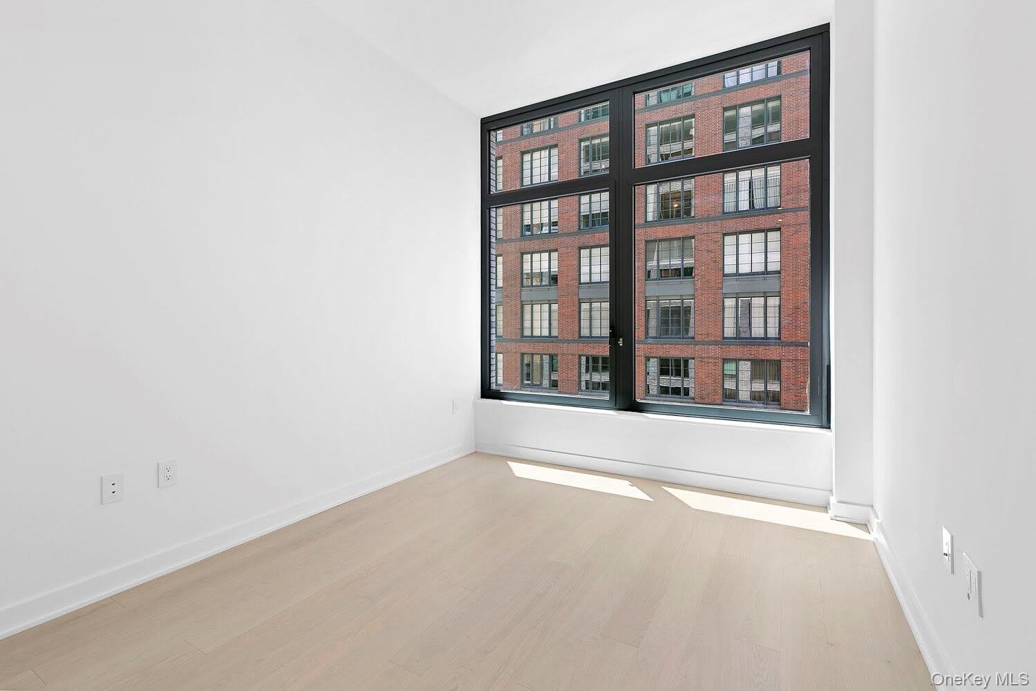 77 Charlton Street – photo 5