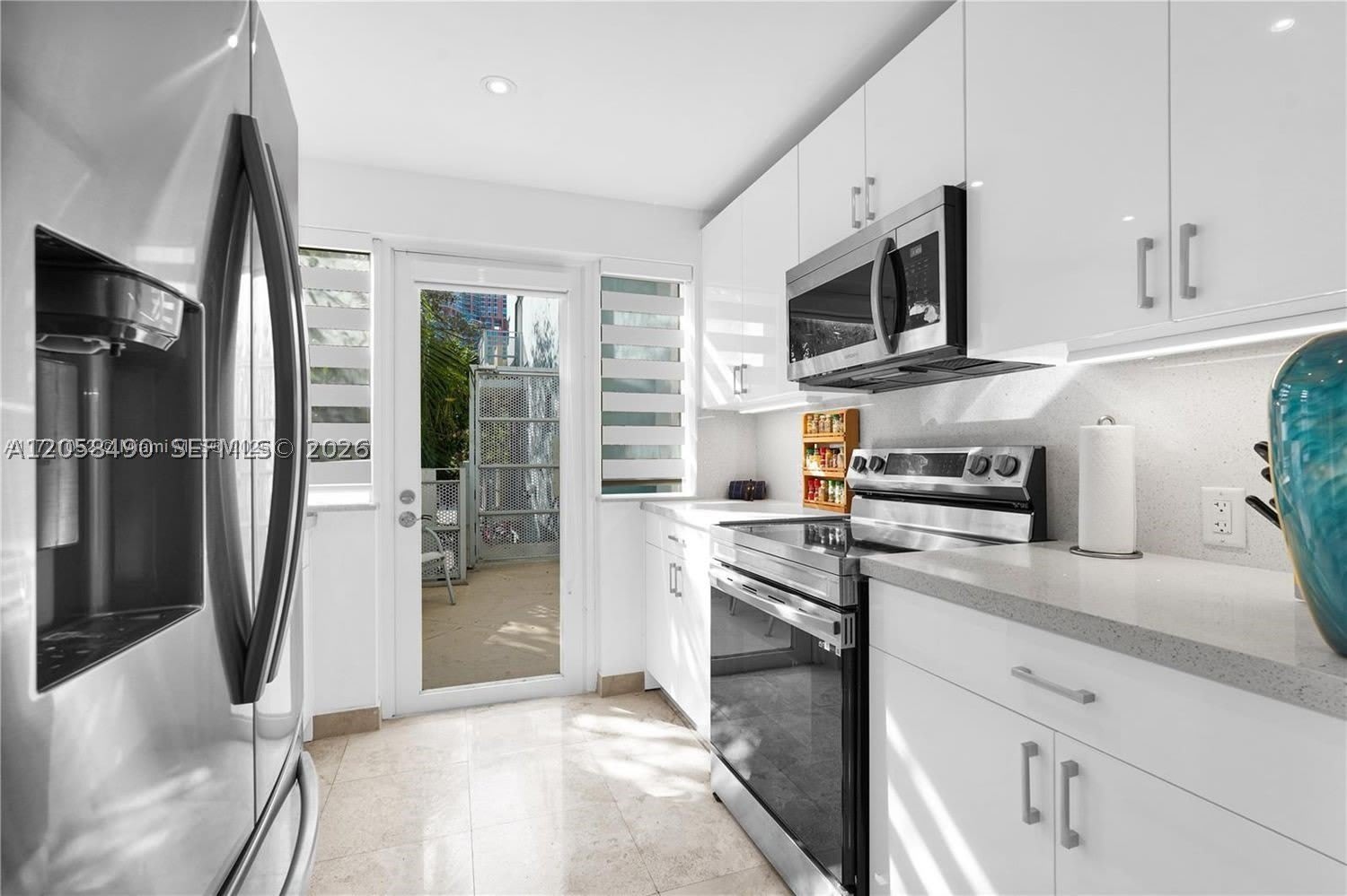 200 Washington Ave – photo 4