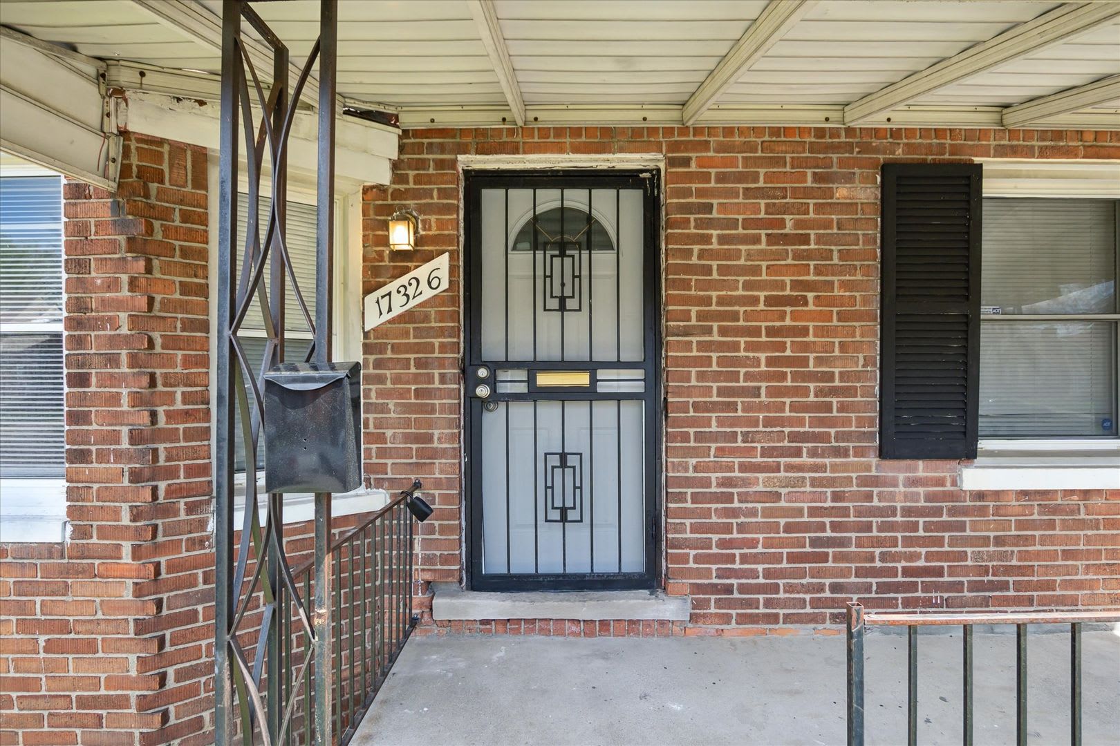 1400 3 Bedooms – photo 2