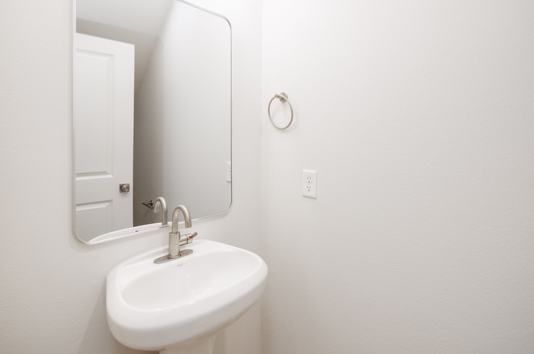 2113 Crest Street – photo 5