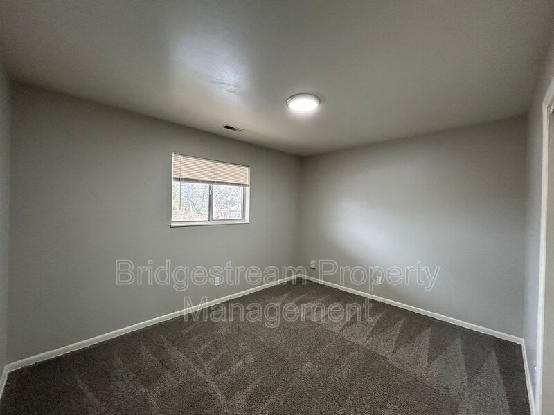 7837 N Main Street – photo 5