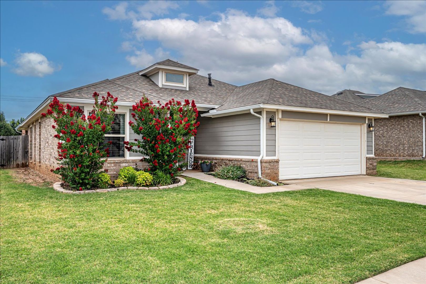 Look At This Beautiful Home – photo 2