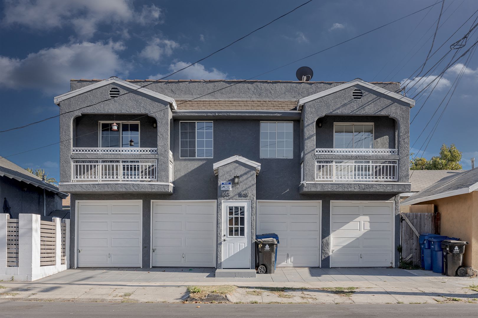 Beautiful 1BR 1BA Unit with Attached 1-Car Garage Located Near USC – photo 1