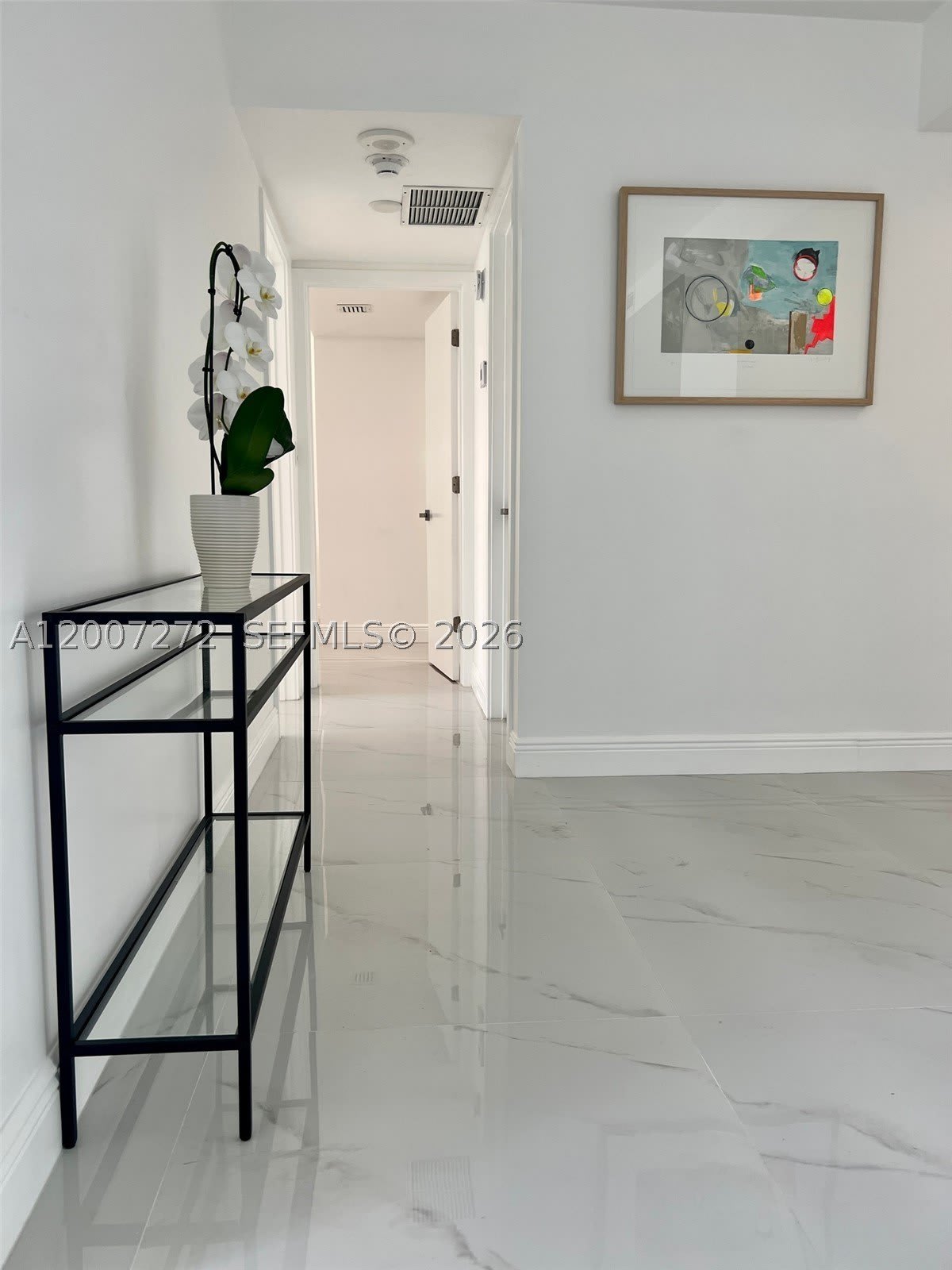 155 Ocean Lane Dr – photo 3
