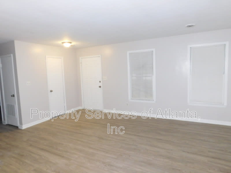 7593 Casper Ct – photo 2