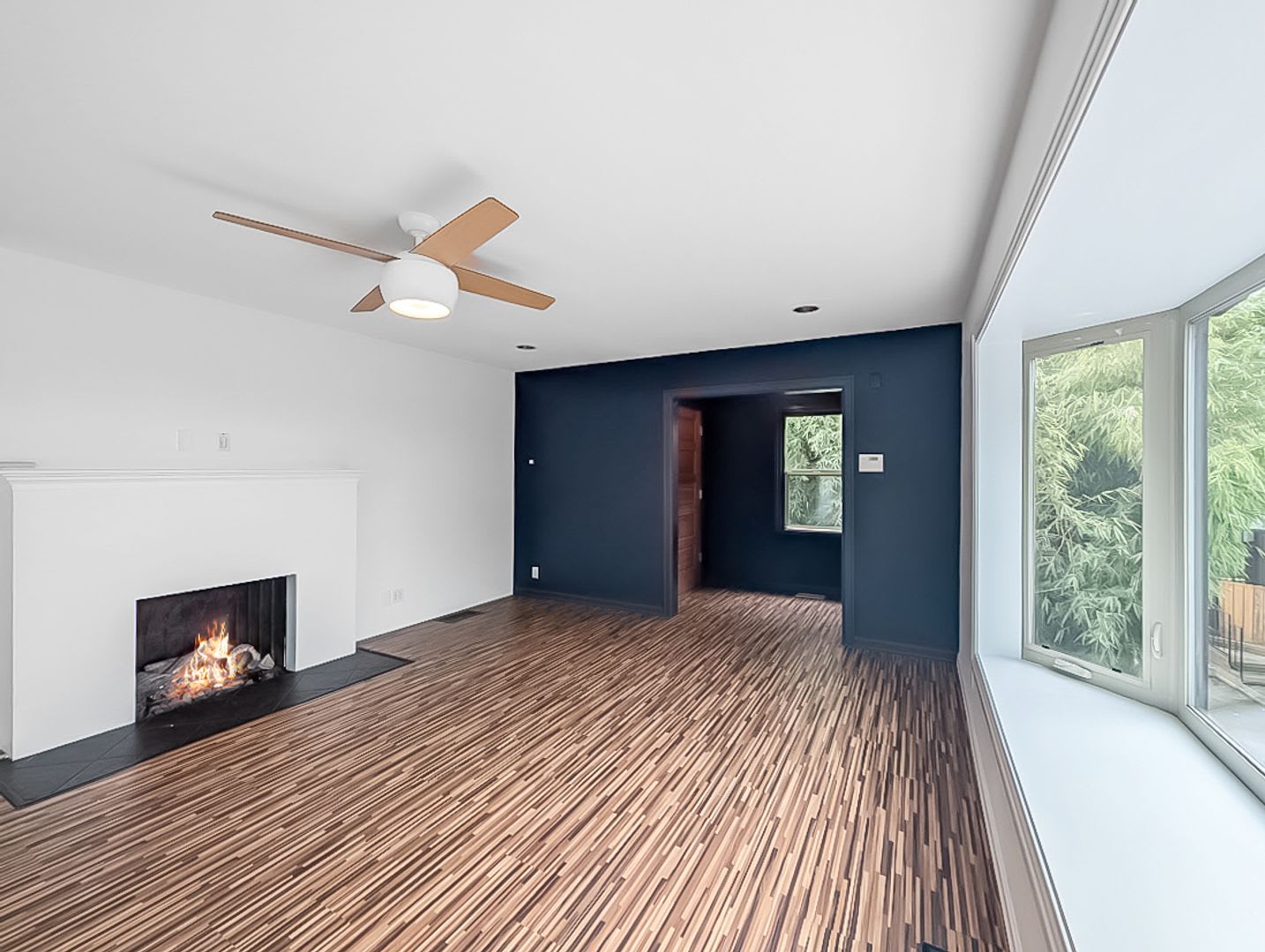 Seattle Gem: Luxurious 2-Bed Oasis with Hot Tub, Garage, and Prime Location – photo 5