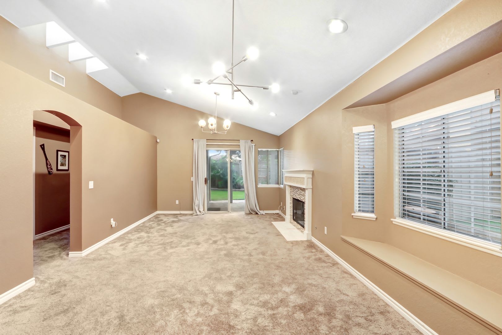 28th- 3 Bedroom – photo 2