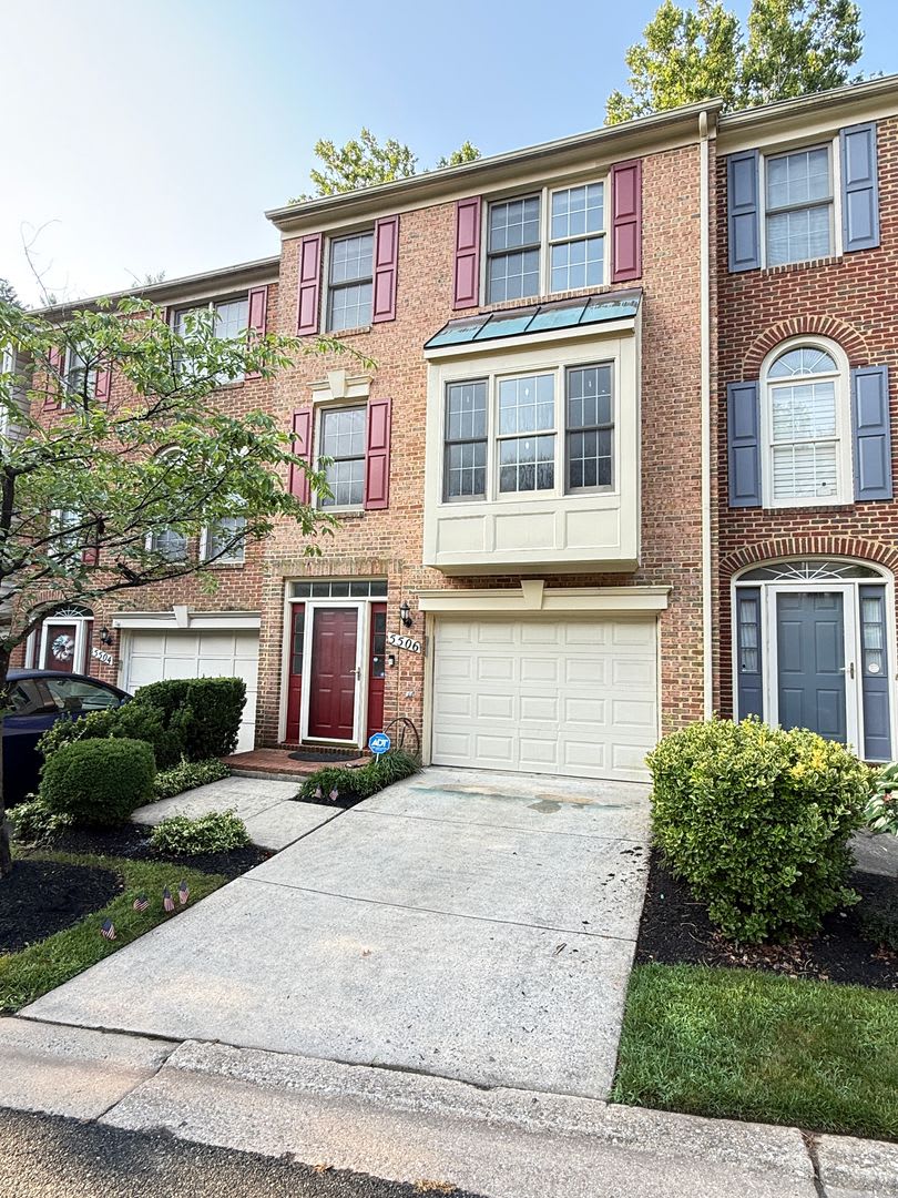 Beautiful 3 Bed 3 5 Bath In Ideal Location – photo 2