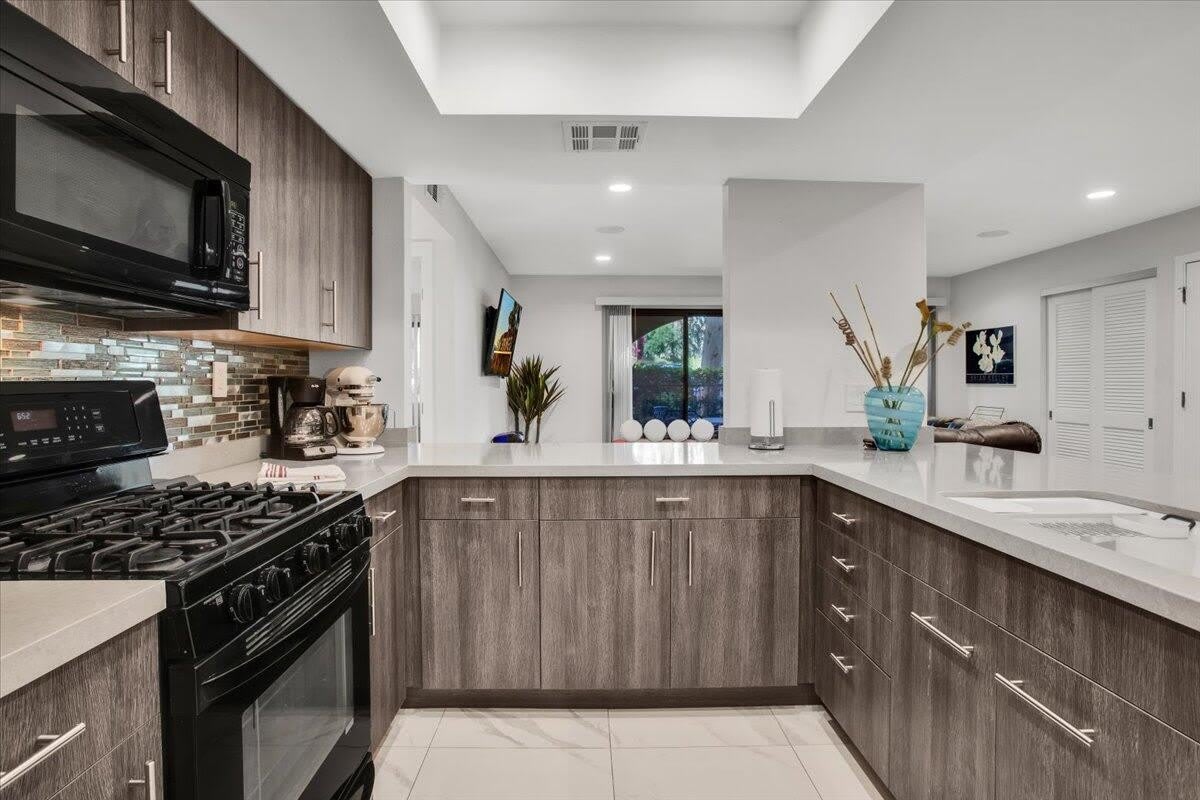 200 E Racquet Club Road – photo 2