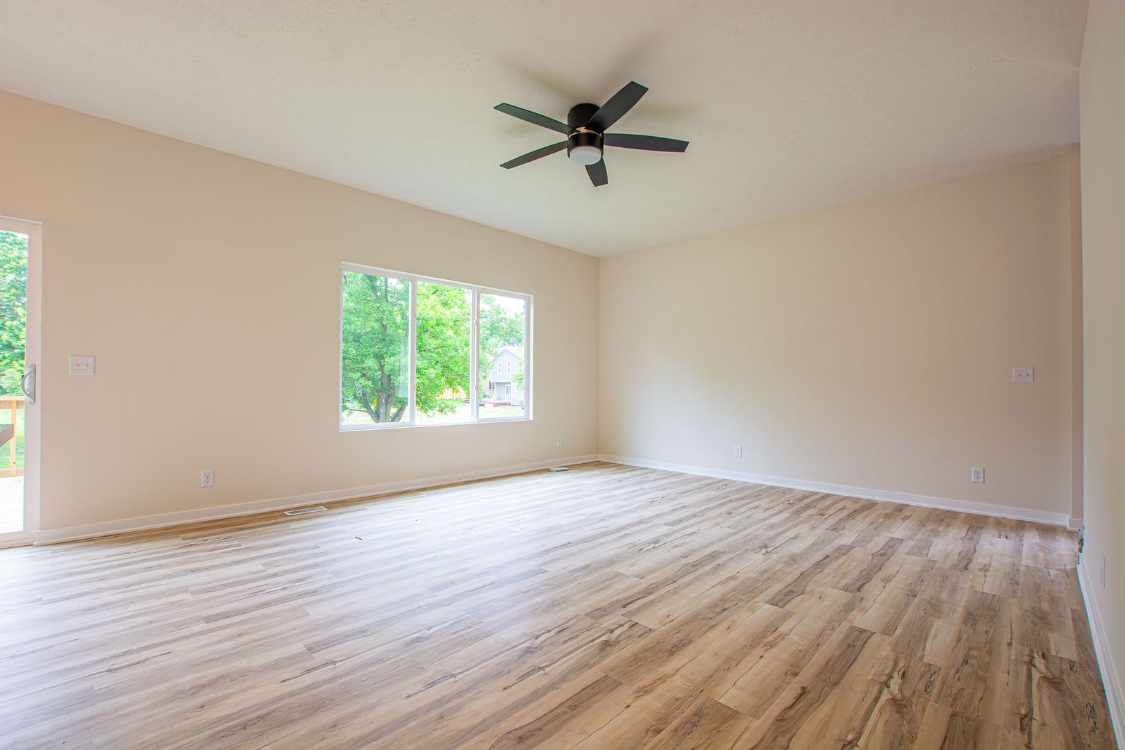 7118/7122 North 79th Court – photo 2