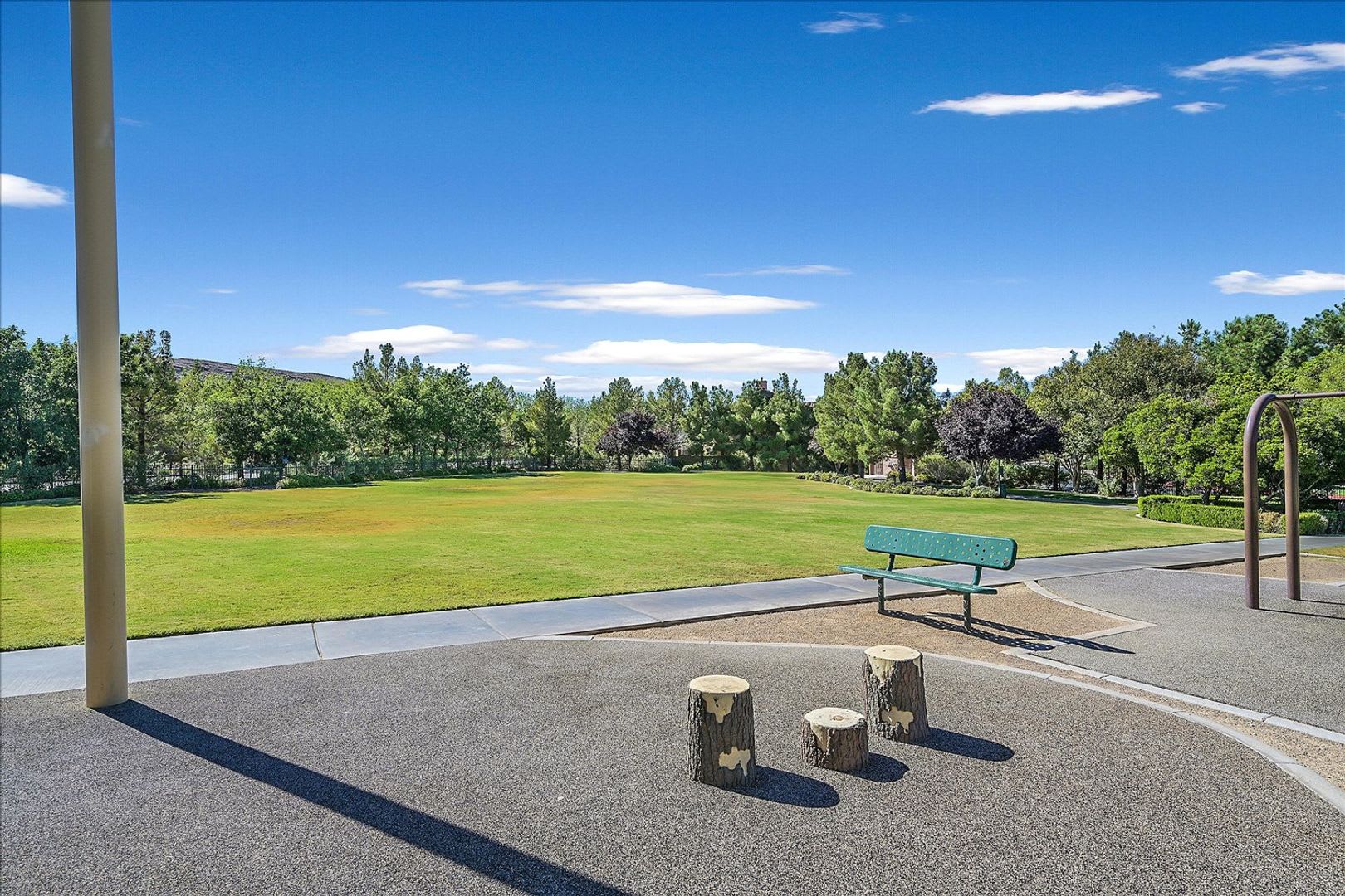Great 2 Story Home With Sparkling Pool Located Inside Guard Gated Southern Highlands – photo 3