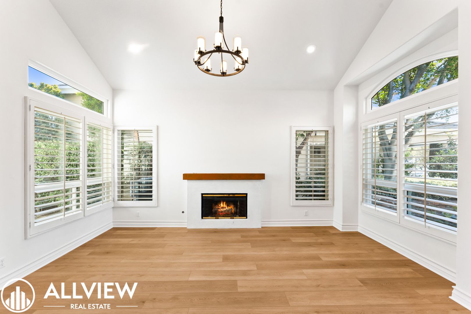 Luxury Living in the Prestigious Guard-Gated Community of Dove Canyon – photo 5