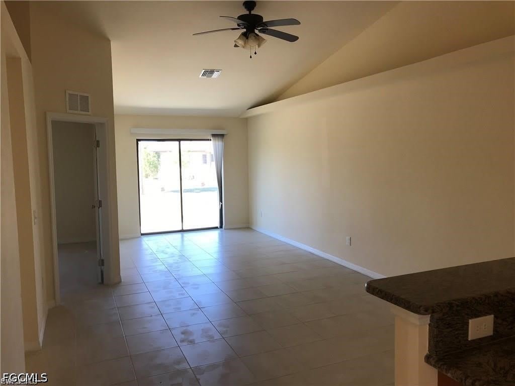 1020 SE 24th Avenue – photo 2