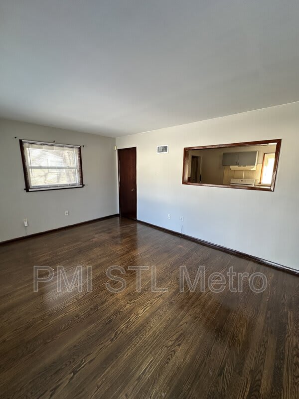 1450 Fairmeadows Ln – photo 2