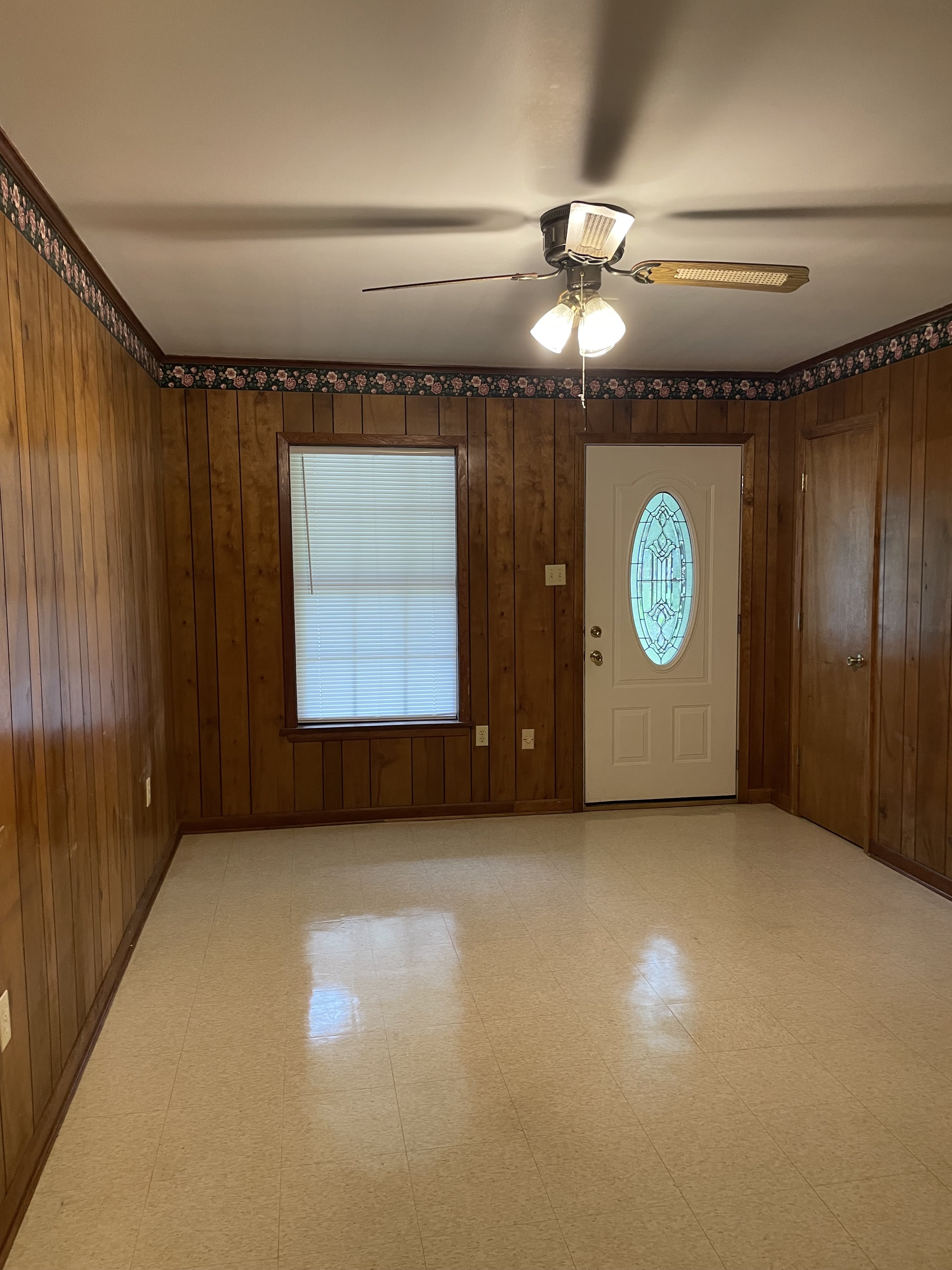111 Center Street – photo 4