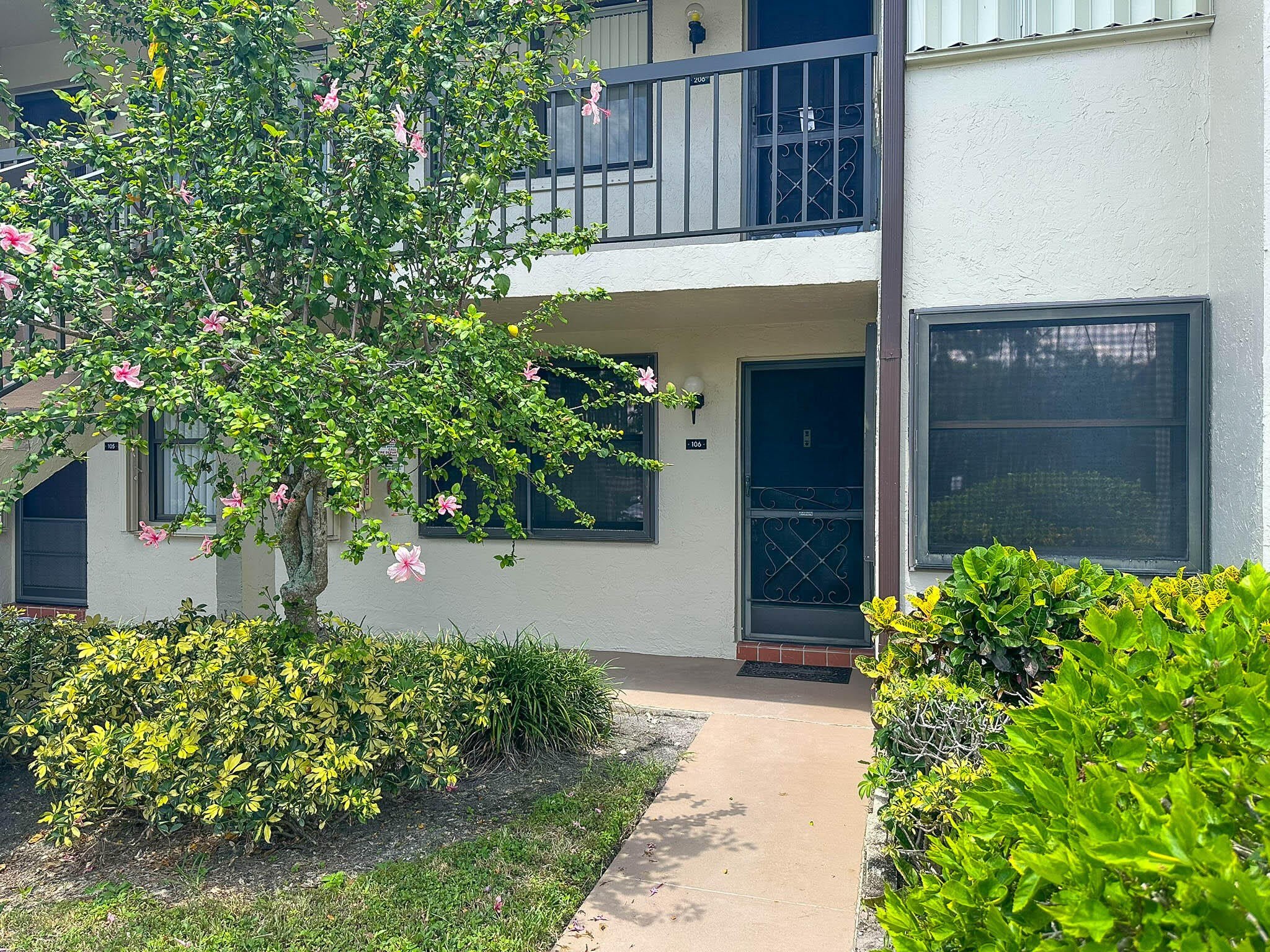 7593 TAHITI Lane – photo 1