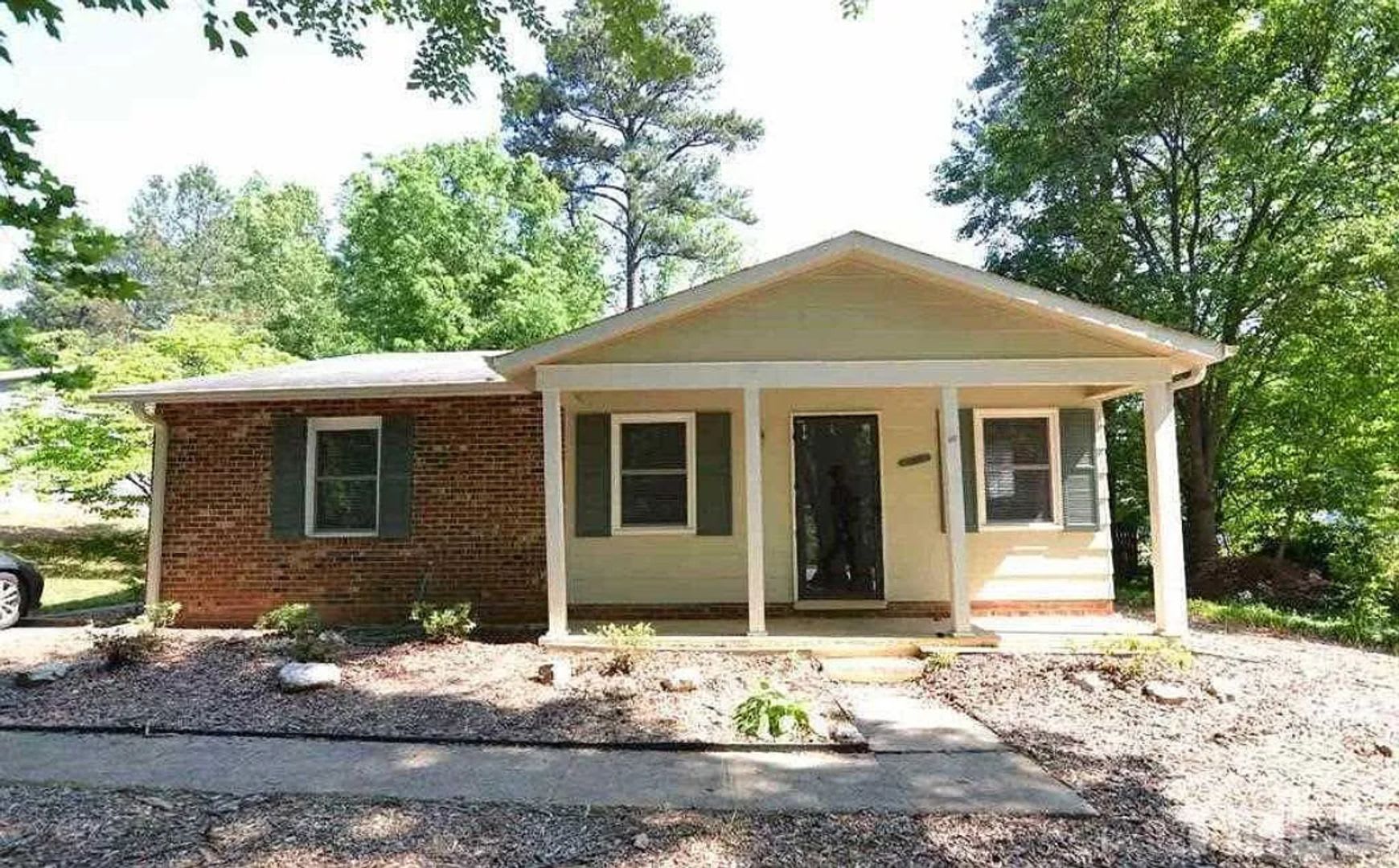 3 Bedroom Home In Raleigh – photo 1