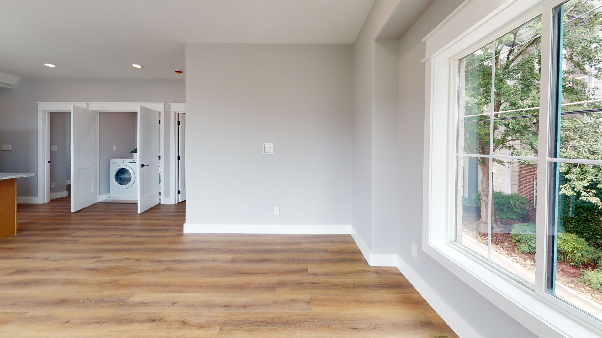 5BR/5BA Fort Sanders Townhome – photo 5