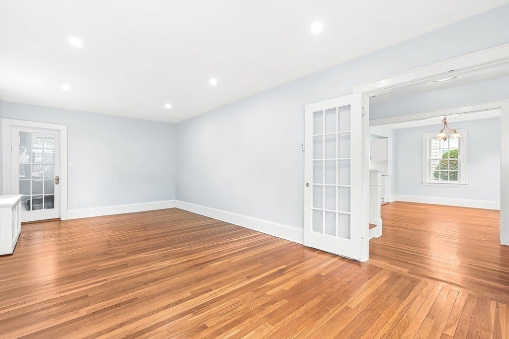 48 Whitney Road – photo 4