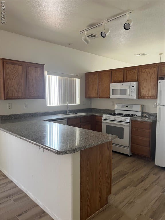 6273 HIGHLAND GARDENS Drive – photo 5