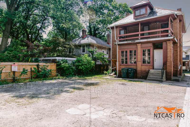 2064 Indianola Avenue – photo 2