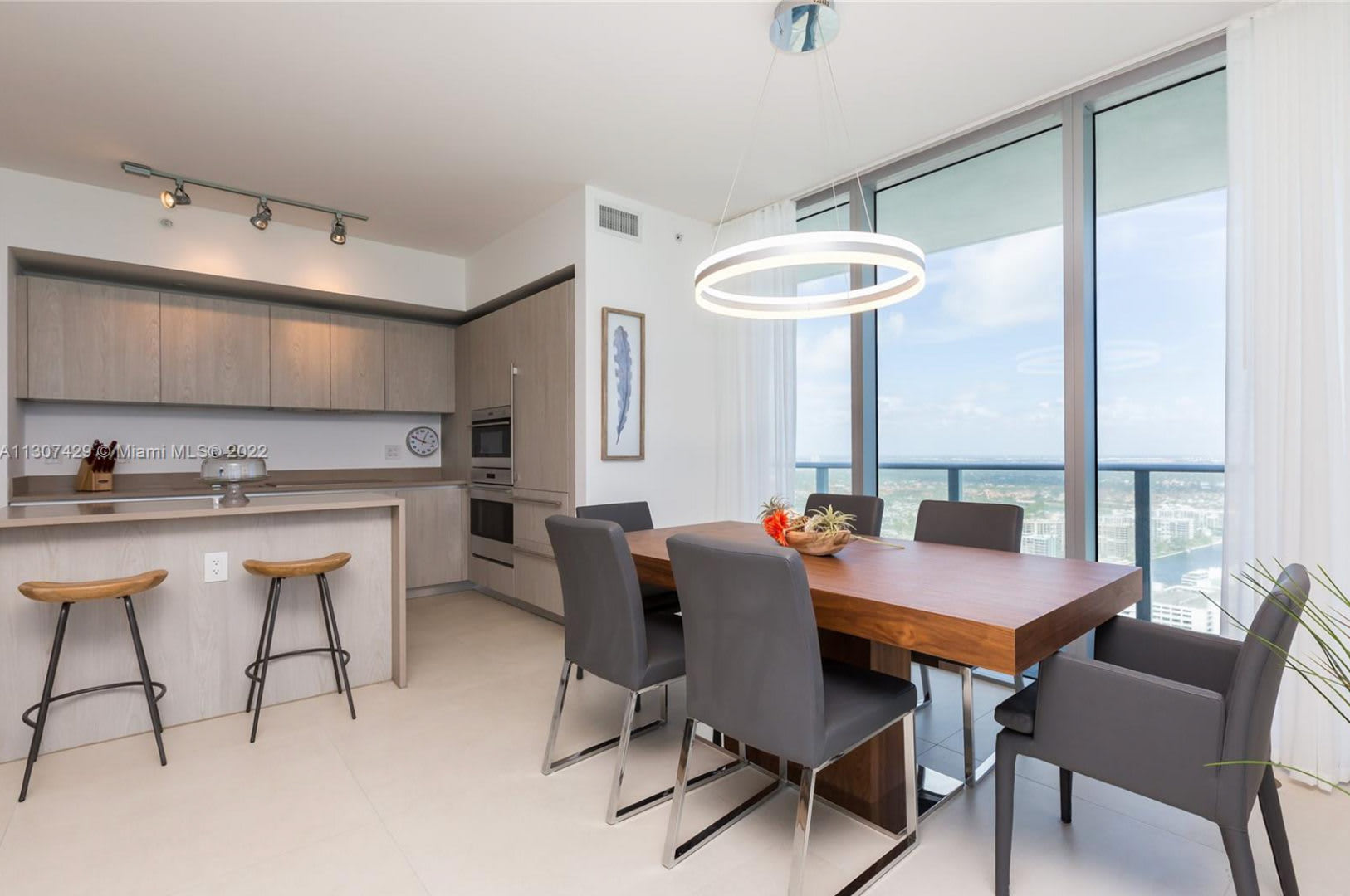 Season Rent at Hyde Beach 2/2 – photo 4