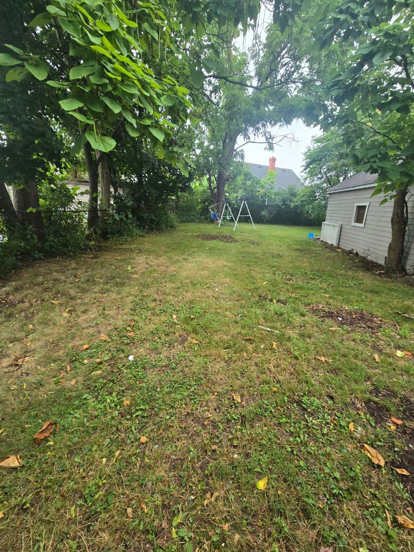 3 bedroom SINGLE family home – photo 2