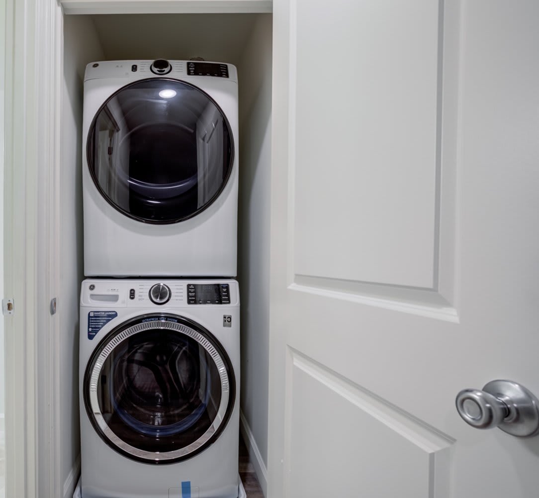 Brookstone – photo 4
