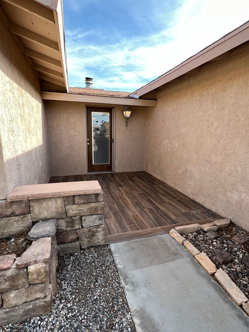 3 Bedroom Pool Home w/Solar – photo 2