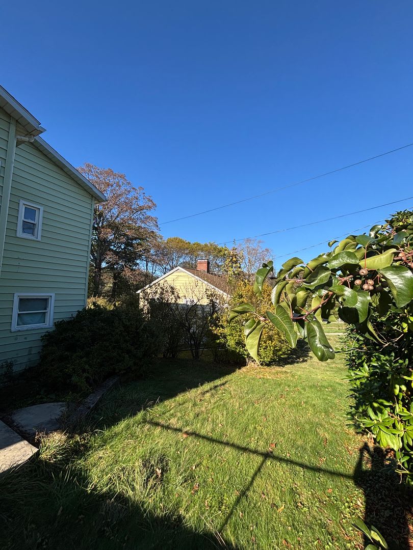 Charming 2 Bedroom Single Family Home With Garage And Off Street Parking – photo 4