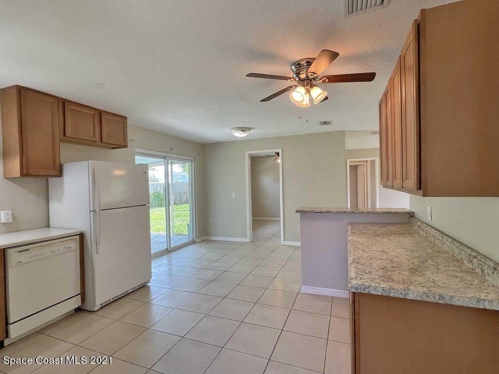 304 3rd Street – photo 3