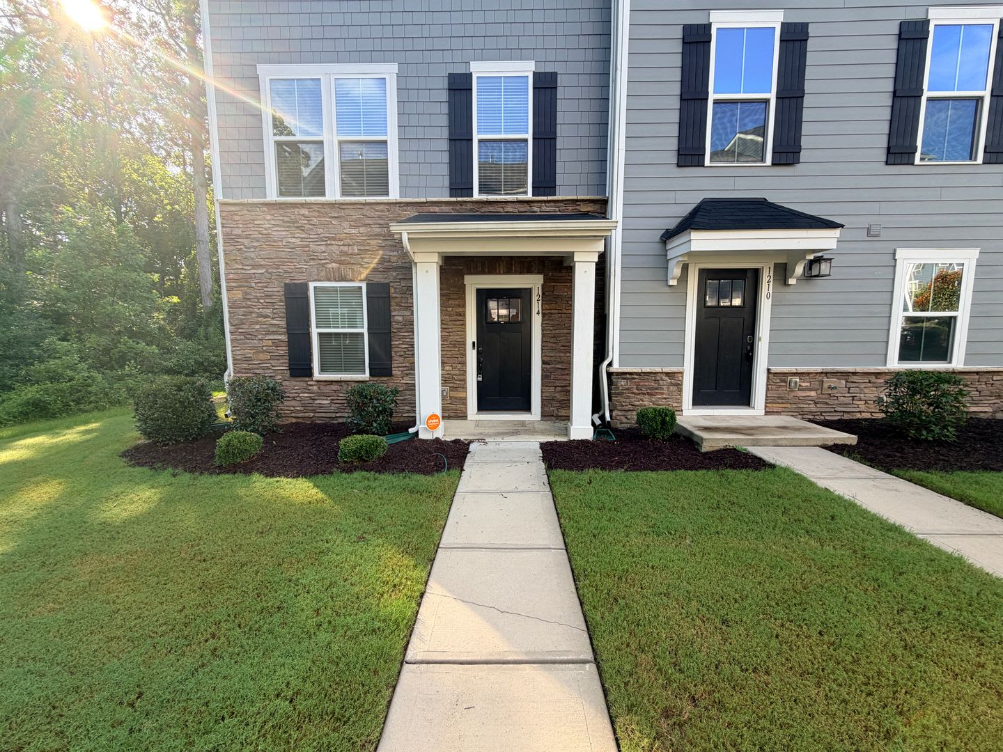 3BR/2.5BA End Unit Townhome – photo 3