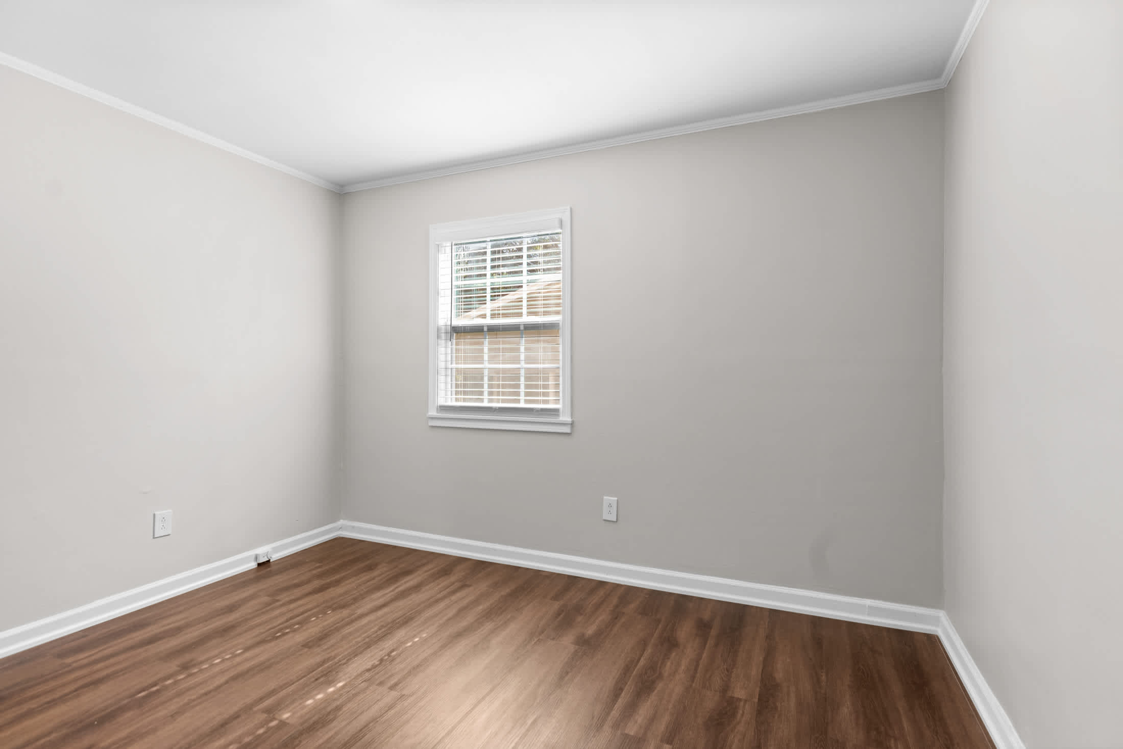 1380 Plaza Avenue Southwest – photo 5
