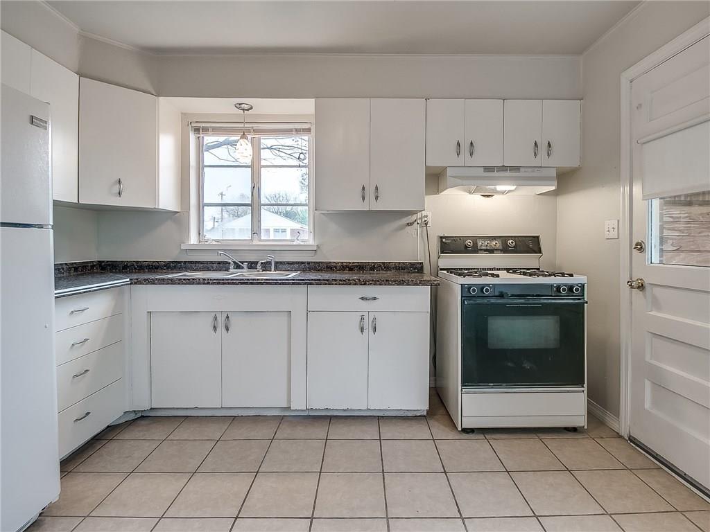 4228 NW 14th Street – photo 3